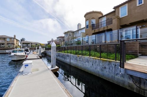 3947 Hemlock St, Oxnard CA  93035-1427 exterior