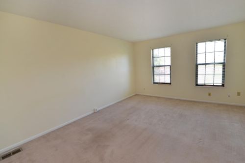 1566 Grn Edge Dr, Florence KY  41042-7099 exterior