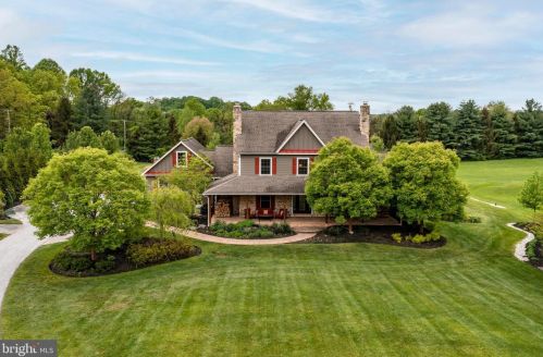 30 Hershey Dr, Pottstown, PA 19465-8137