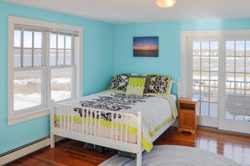 112 Atlantic Ave, Groton CT 06340-8803 exterior