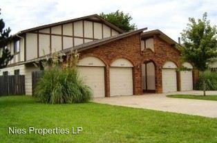 716 Eastern St, Wichita KS  67207-2414 exterior