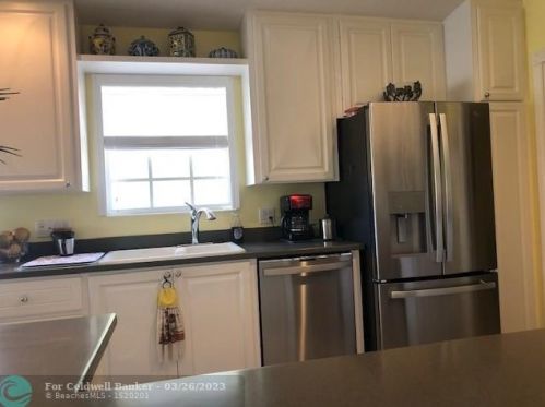 10676 Hartwick Dr, Fort Pierce FL  34987-1923 exterior