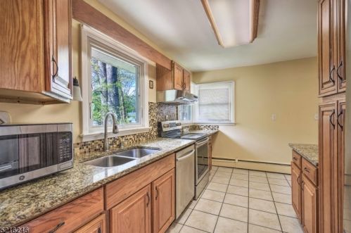 18 Sunnybrook Rd, Bernardsville NJ  07924-2713 exterior