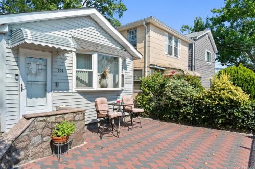 90 Edgewater Park, Bronx, NY 10465-3518