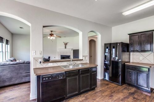 9885 Willowick Ave, Fort Worth, TX 76108-4810