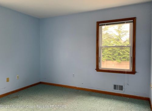 31 Miller Rd, Lakewood NJ  08701-2919 exterior