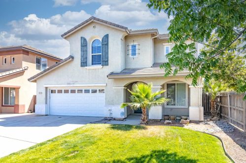 5014 Gold River Ct, Riverbank, CA 95367-9447