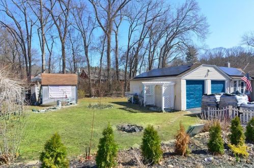 7 Dewey St, Putnam CT  06260-1352 exterior