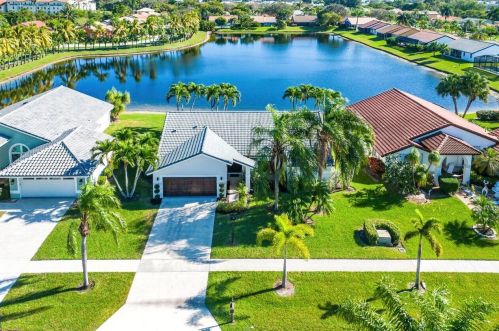5657 Aspen Ridge Cir, Delray Beach FL  33484-2585 exterior