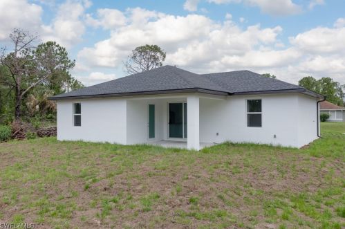 722 Ashland St, Lehigh Acres FL 33974-4741 exterior