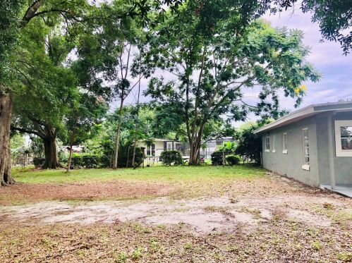 1645 Avenue C, Winter Haven FL  33881-4432 exterior
