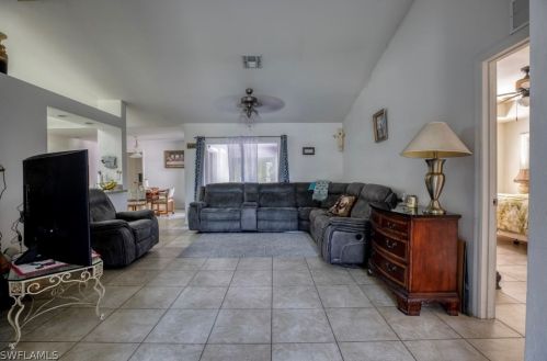 563 Flamingo Ave, Lehigh Acres FL 33974-7509 exterior