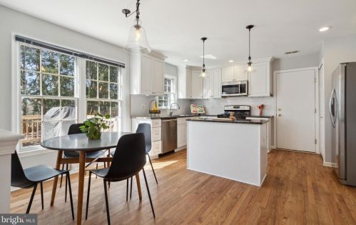 11824 Troika Ct, Woodbridge VA  22192-6282 exterior