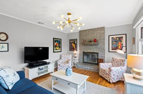 17 River Ln, Deep River CT  06417-1924 exterior