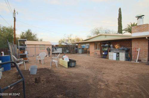 4561 Jay Ave, Tucson AZ 85705-2123 exterior