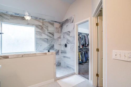 1517 Shadywood Ln, Lewisville TX  75028-4294 exterior