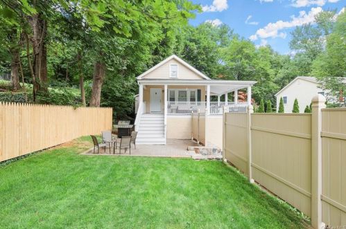 659 Bedford Rd, Pleasantville, NY 10570-3349