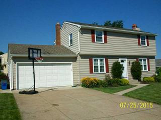 3652 Delmar Dr, Erie, PA 16506-3572