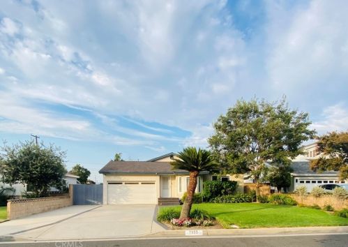 7933 Hondo St, Downey, CA 90242-3432