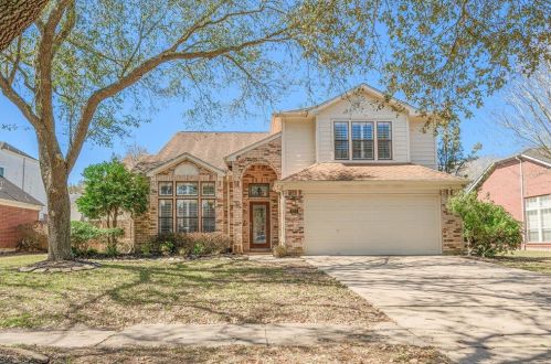 123 Lake Point Dr, League City, TX 77573-6973