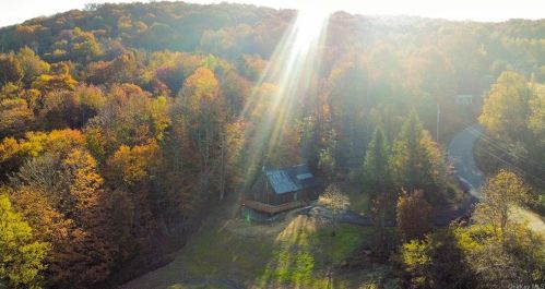 860 Hunter Lake Rd, Parksville, NY 12768-5736