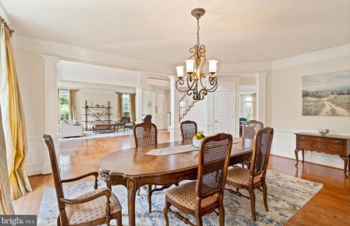 20906 Mcintosh Pl, Leesburg VA  20175-6372 exterior