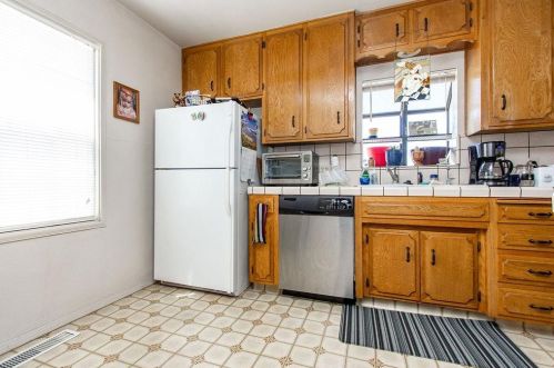 445 Simmons Rd, Turlock CA  95380-9786 exterior