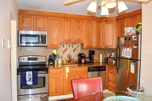 10 Kings Ct, Mohegan Lake, NY 10547-1127