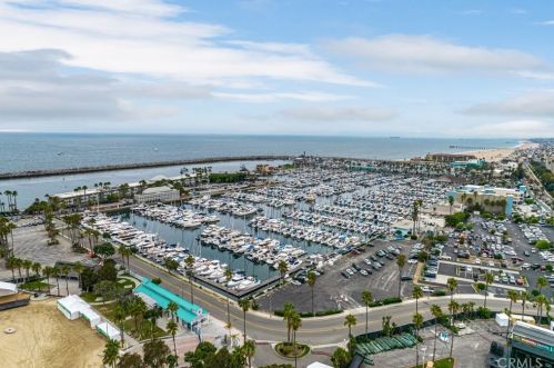 120 The Vlg, Redondo Beach CA  90277-2518 exterior