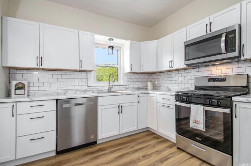 206 Meridian St, Mishawaka IN  46544-1673 exterior