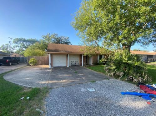 2714 7th Ave, Texas City, TX 77590-6912