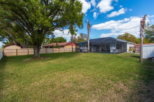 8023 Kaitlin Cir, Lakeland FL 33810-5147 exterior