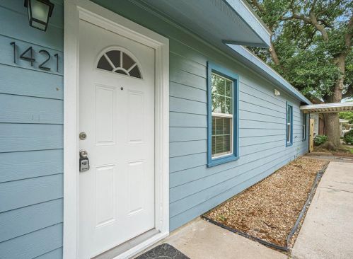 1421 3rd Ave, Texas City, TX 77590-7325
