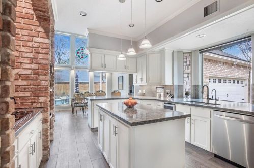 5206 Laurelwood Dr, Humble, TX 77345