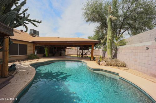 23843 41st Ave, Glendale, AZ 85310-5562