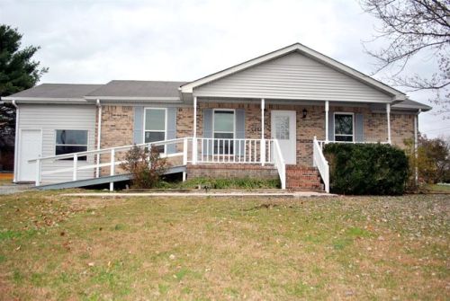604 Ginger Dr, Smithville, TN 37166-2445