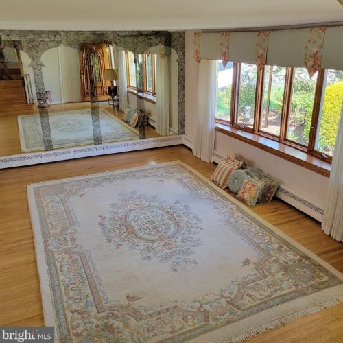 966 Wesley Ave, Huntingdon Valley, PA 19006-8622