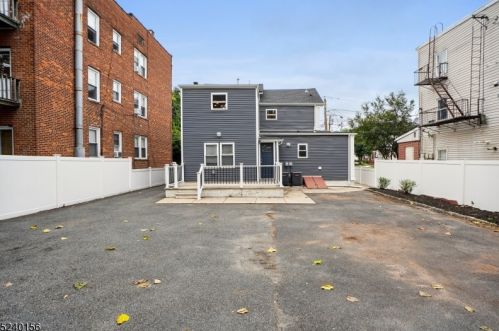 27 New St, Montclair NJ  07042-4519 exterior
