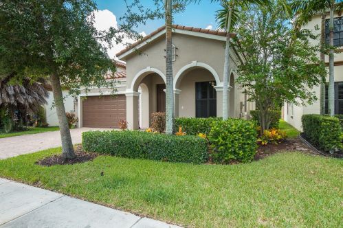 3865 Aspen Leaf Dr, Boynton Beach FL  33436-1713 exterior