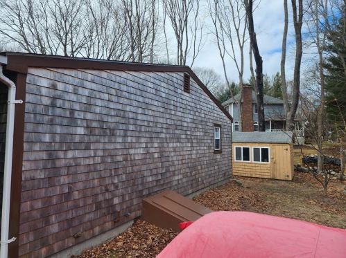 81 Flagg Ln, North Kingstown RI  02852-6707 exterior