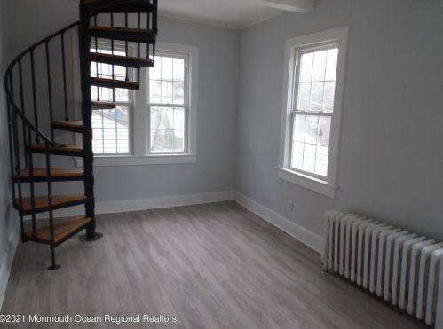 56 Asbury Ave, Ocean Grove, NJ 07756-1565
