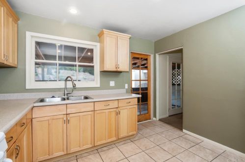 7231 Blackton Dr, La Mesa CA 91941-7560 exterior