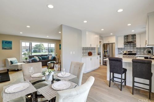 8141 Indianapolis Ave, Huntington Beach CA 92646-5010 exterior