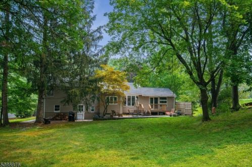 3 Orchard St, Greystone Park NJ  07950-3228 exterior