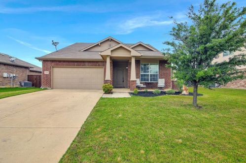 1639 Totem Pole Way, Krum, TX 76249-7566