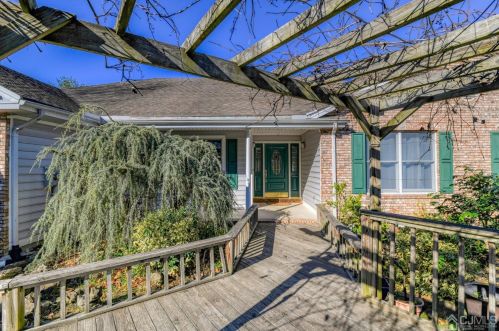 351 Dunhams Corner Rd, East Brunswick, NJ 08816-2653
