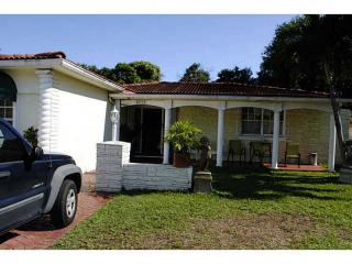 10725 2nd Ave, Miami, FL 33161-7024