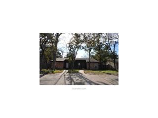 922 Navarro Dr, College Station, TX 77845-5114