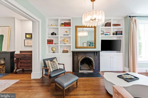 326 12th St, Washington, DC 20003-2206