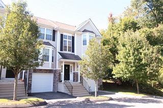 1007 Sienna Dr, Danbury, CT 06810-7151